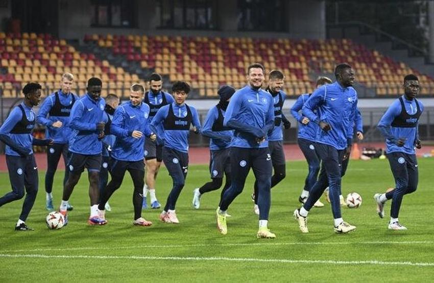 Okan Buruk'un RFS maçı 11'ini tahtaya yazdı