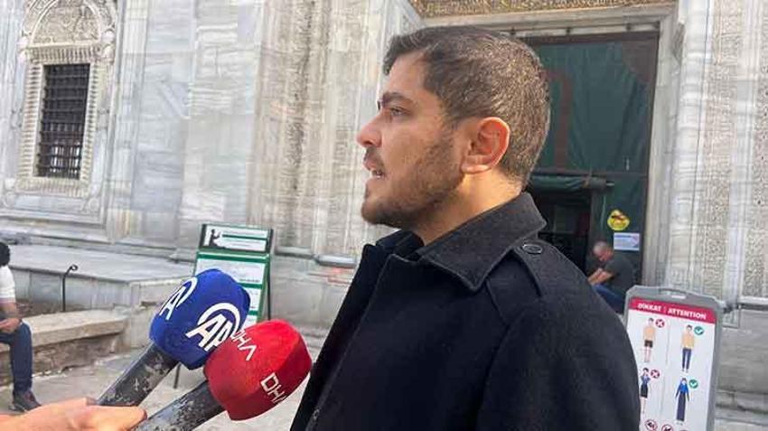 Camiye girerken etek giyen erkek turistler sosyal medyayı salladı: Bursa’da tarihi Yeşil Cami'de etek şaşkınlığı