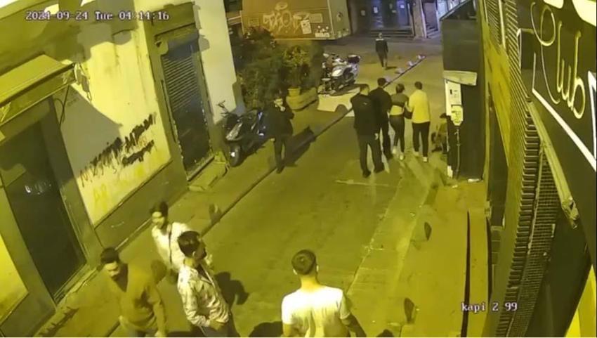 İstanbul'un göbeğinde mide bulandıran anlar! Genç kadını duvara sıkıştırıp istismar ettiler