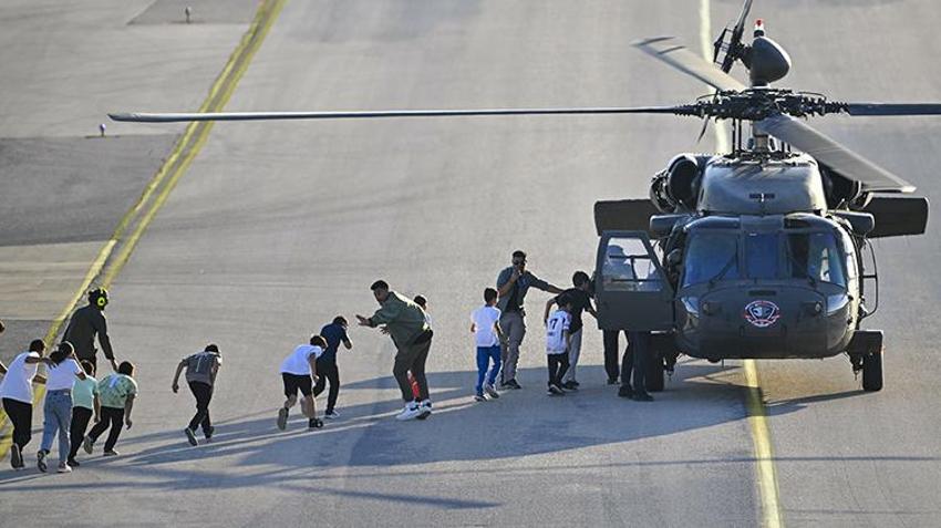 TEKNOFEST Adana'da bir ilki yaşadılar! Öğrenciler helikoptere binip Adana'yı gökyüzünden izledi