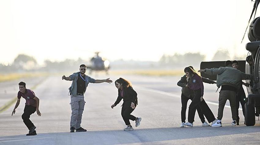 TEKNOFEST Adana'da bir ilki yaşadılar! Öğrenciler helikoptere binip Adana'yı gökyüzünden izledi