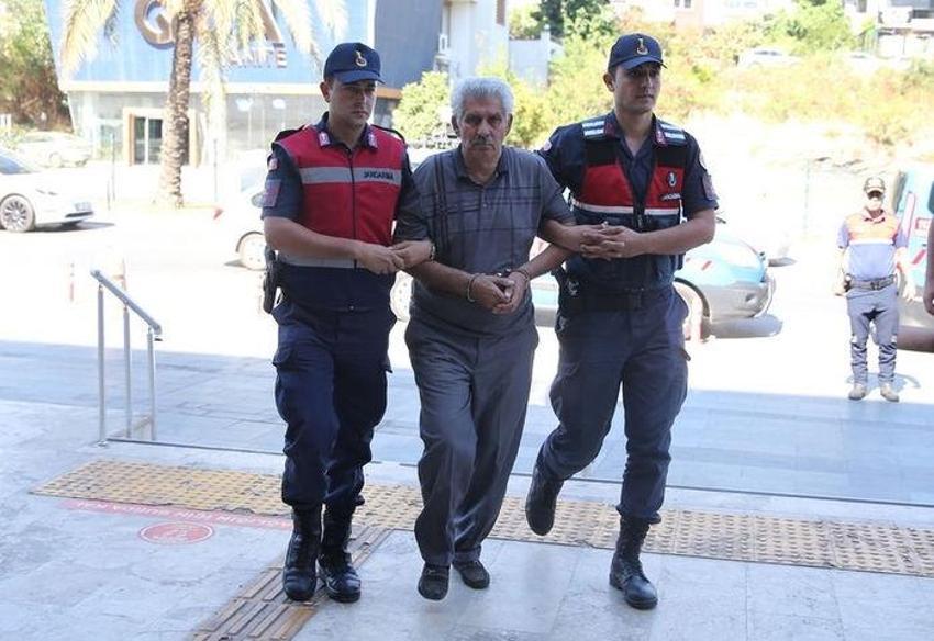 Oğlunu öldürdü eşini ağır yaraladı! Baba vahşeti!