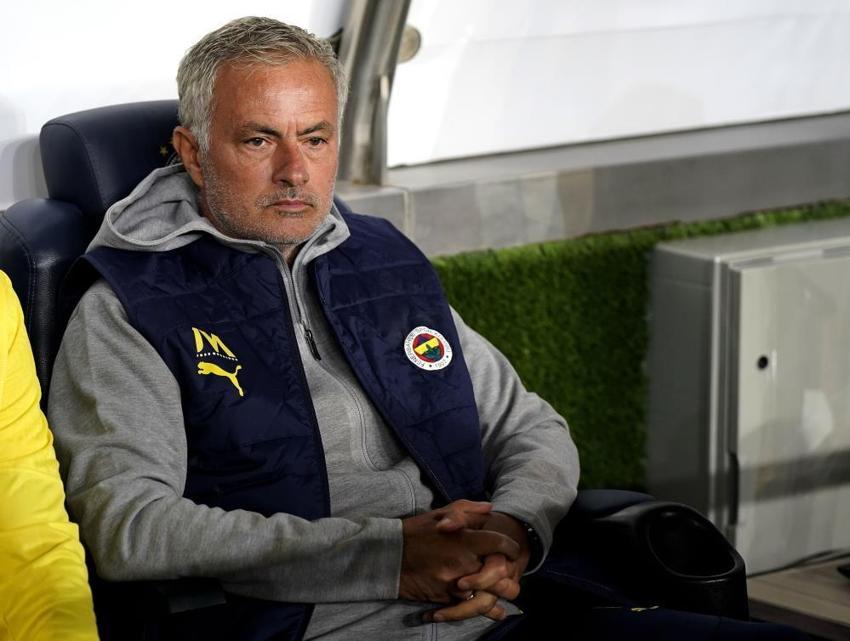 Szymanski'nin performans düşüklüğünün nedeni ortaya çıktı! Meğer arkasında Mourinho varmış