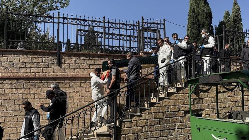 Cem Garipoğlu’nun mezarında kemik ve kafatası detayı! Poşeti görünce açıkladı: derin şüphe ve kuşku uyandırıyor