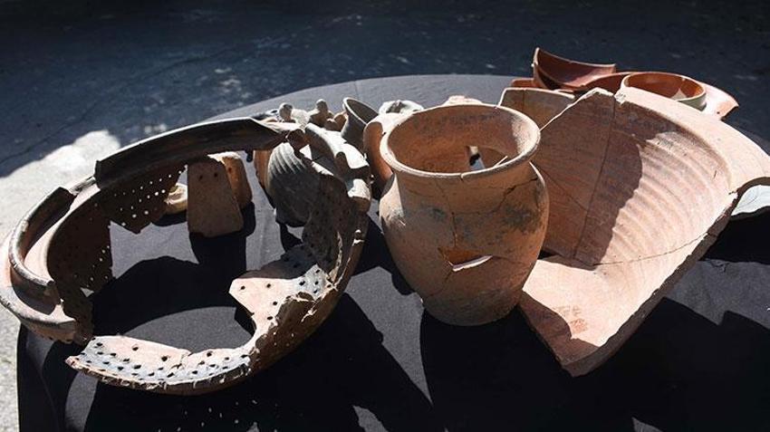 Smyrna Antik Kenti'nde Roma Dönemi'ne ait mutfak eşyaları bulundu