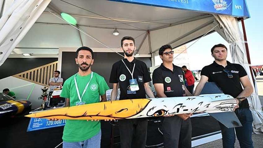 TEKNOFEST'in 1,5 Adana'sı kendi evinde yarıştı: Burada bilim şenliği havası var! Bir kere burayı gören büyüsüne kapılıyor