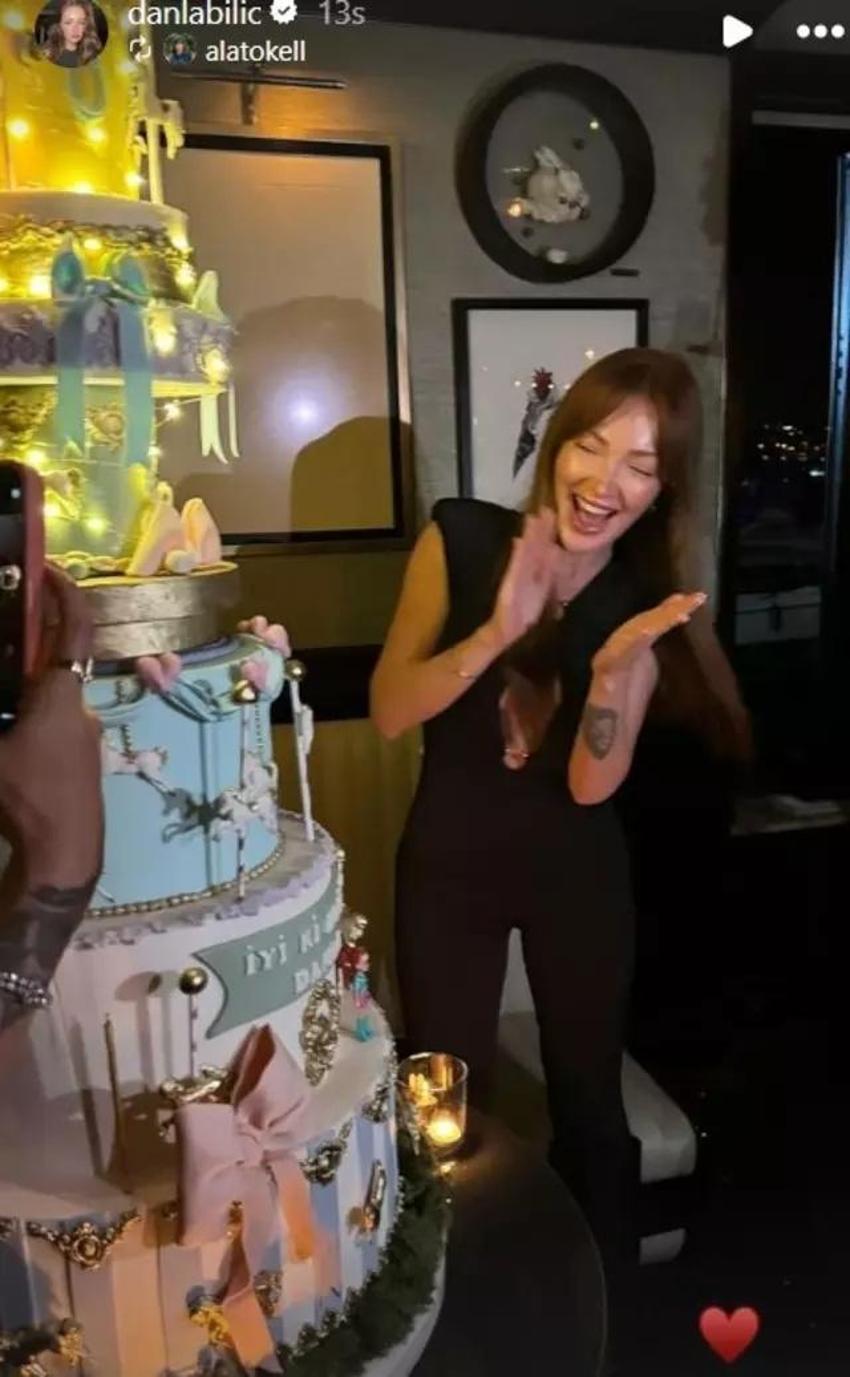  Danla Bilic yeni yaşını böyle kutladı! Devasa pastası çok beğenildi