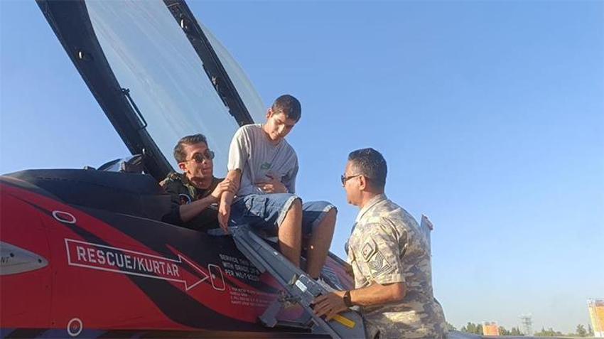 TEKNOFEST Adana'da duygulandıran anlar! Hayalleri gerçek oldu 