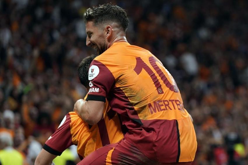 Galatasaray - Alanyaspor maçı sonrası itiraf etti: Mertens'e kırmızı kart, net penaltıyı vermedi