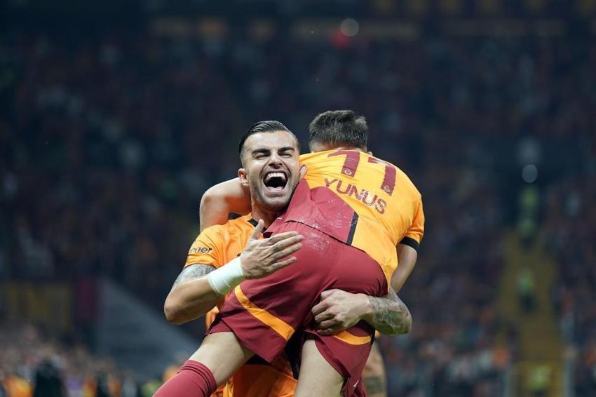 Galatasaray - Alanyaspor maçı sonrası itiraf etti: Mertens'e kırmızı kart, net penaltıyı vermedi