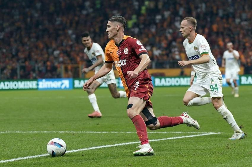 Galatasaray - Alanyaspor maçı sonrası itiraf etti: Mertens'e kırmızı kart, net penaltıyı vermedi