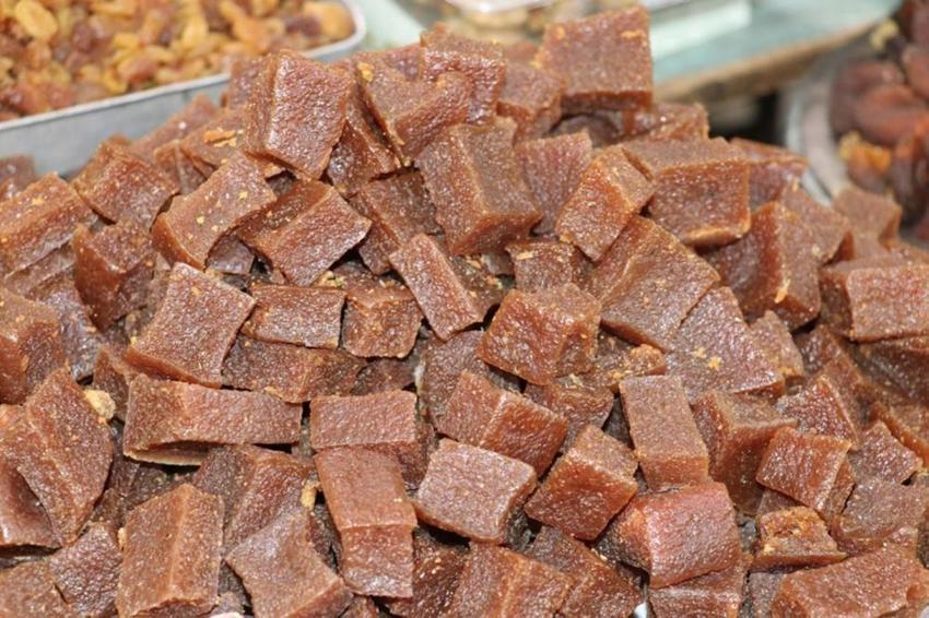 Gaziantep kışa hazır: Almacı Pazarı'nda kışlıklar yerini aldı!
