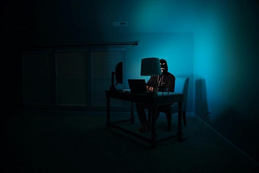 Deep web: İnsan eti satılıyor, kiralık katil tutulabiliyor! İnternette görünmeyen tehdit!