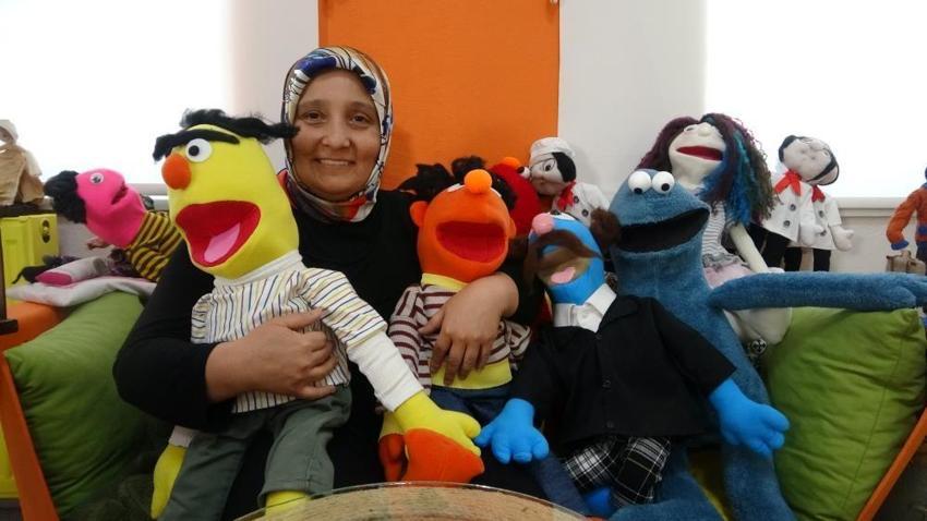 Yaptığı bez bebeklerle kültürel miras taşıyıcısı belgesi aldı!