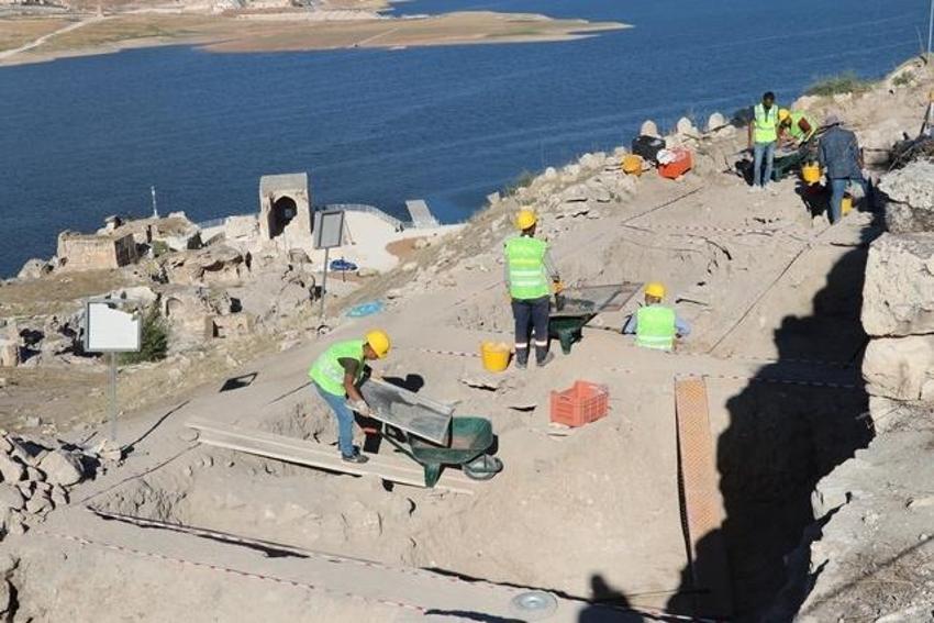 Hasankeyf'te 1600 yıllık askeri yapının kalıntılarına ulaşıldı