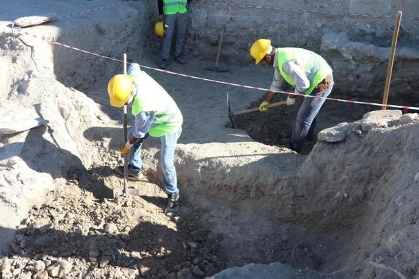 Hasankeyf'te 1600 yıllık askeri yapının kalıntılarına ulaşıldı