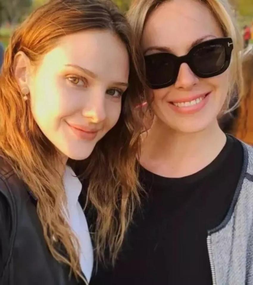 Alina Boz'un Rus annesini görenler gözlerine inanamadı!
