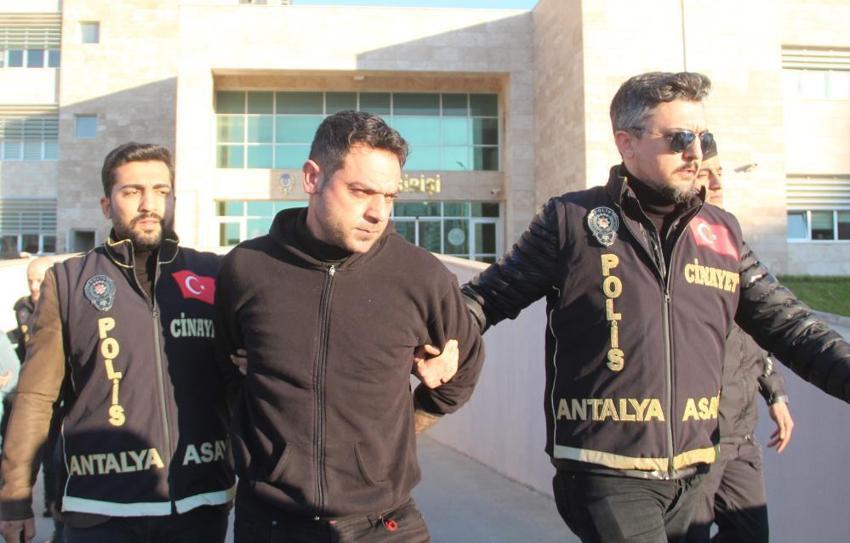 Antalya'da kan donduran olay: Önce baldızını sonra kuryeyi öldürüp aynı araziye gömdü! 5 ay yaşıyormuş gibi ailesine mesaj atmış
