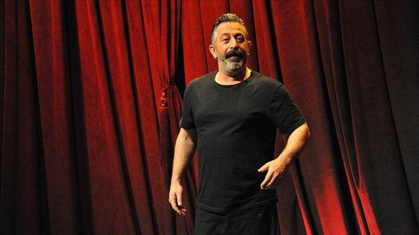 Cem Yılmaz:'Bizlere kocaman bir utanç düşüyor'