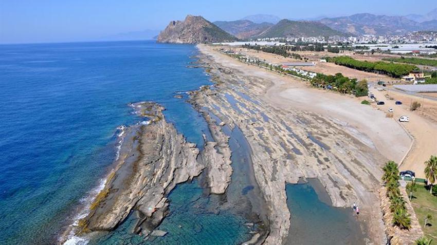 Binlerce yılda oluştu: Antalya'nın doğal havuzları yerli ve yabancı turistin gözdesi