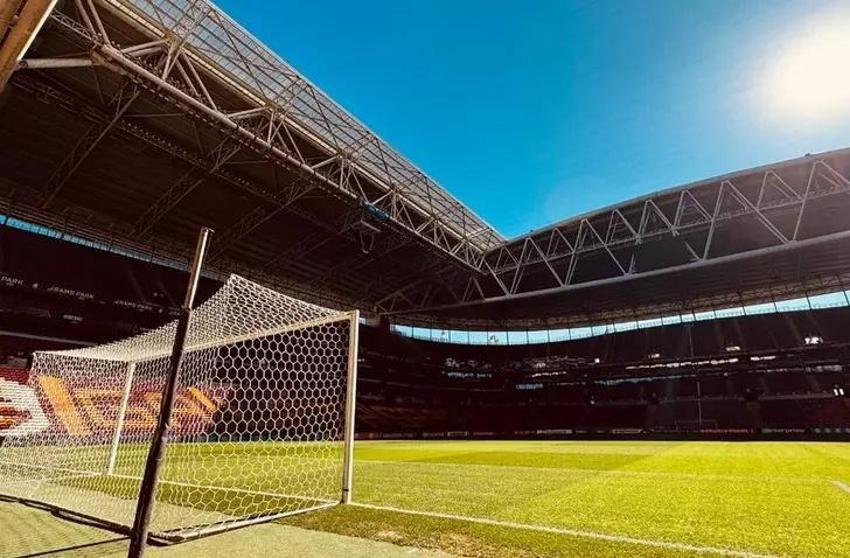 UEFA'nın uyarısı sonrası Galatasaray yönetimi ilk hamlesini yaptı
