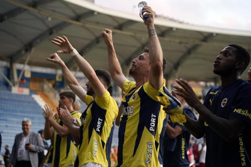 Maximin değil artık Kostic var! Mourinho kararını değiştirdi