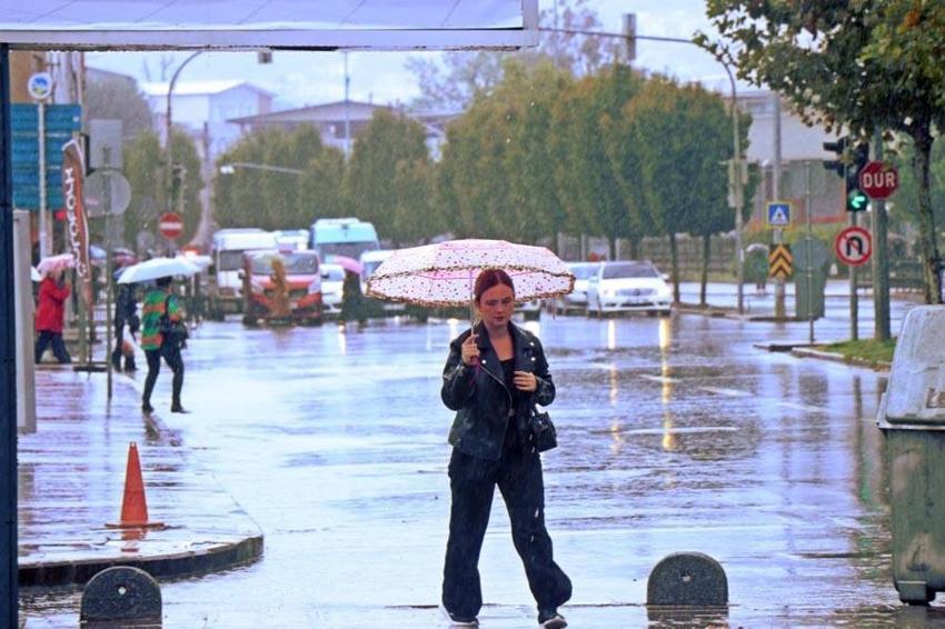Meteoroloji son hava raporunu açıkladı! Birçok il için sağanak yağış uyarısı geldi