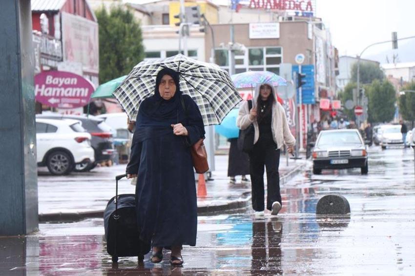 Meteoroloji son hava raporunu açıkladı! Birçok il için sağanak yağış uyarısı geldi