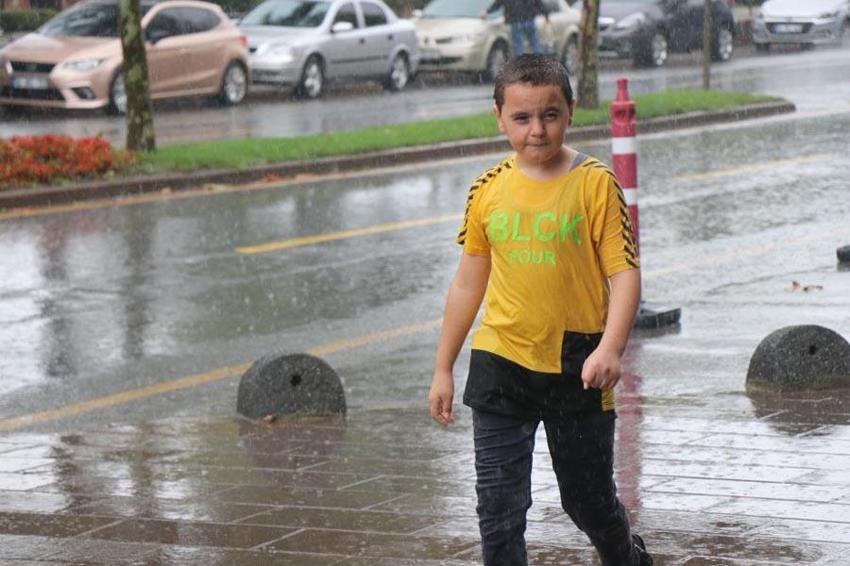 Meteoroloji son hava raporunu açıkladı! Birçok il için sağanak yağış uyarısı geldi