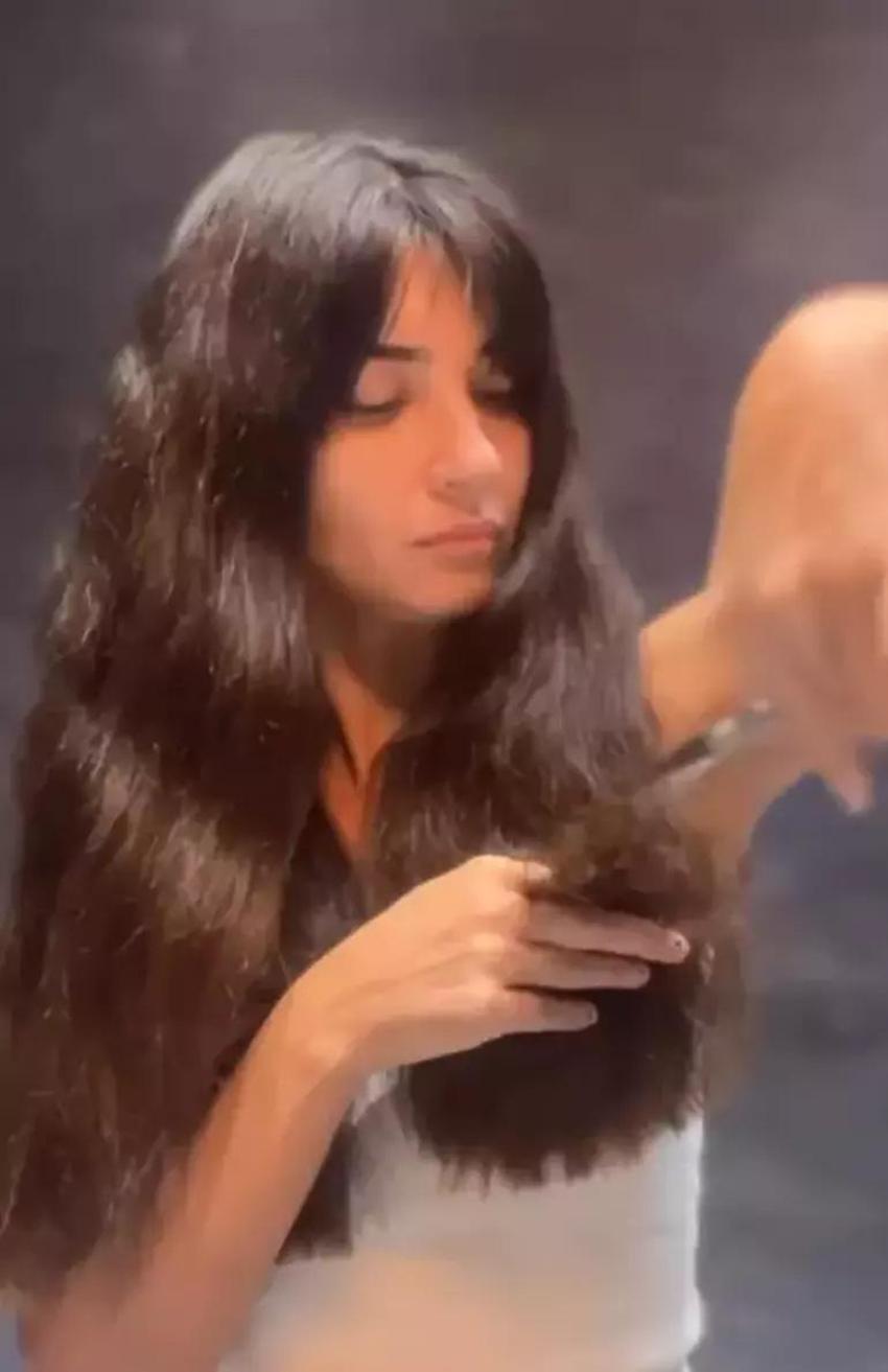 Tuba Büyüküstün saçlarını kesti: "Bazı anılarla vedalaşma vakti gelmişti"