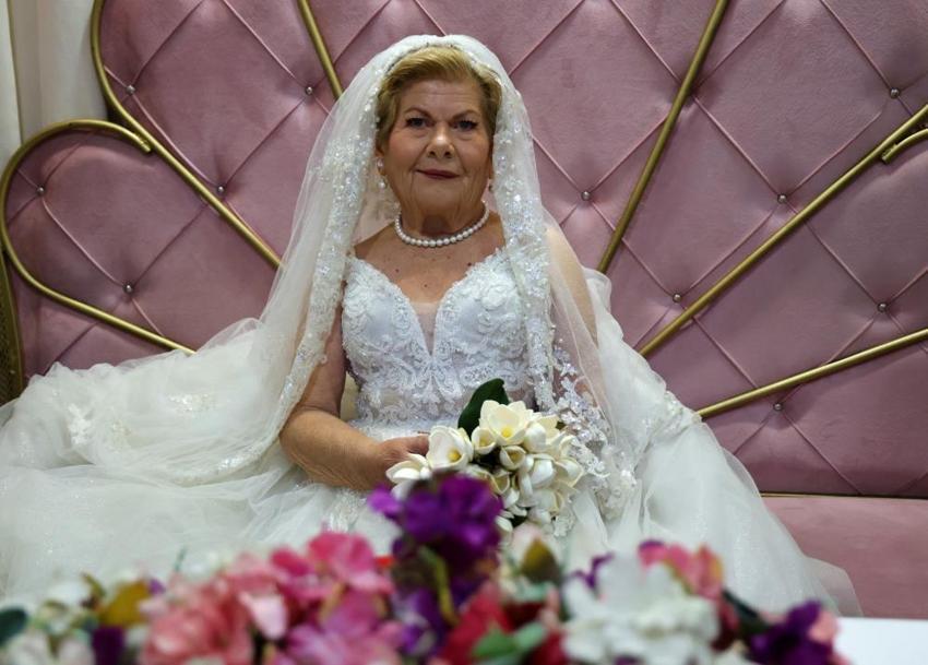 Gelinlik giyme hayali 83 yaşında gerçeğe dönüştü: Platonik aşkına kavuşamadı, damatsız düğün yaptı