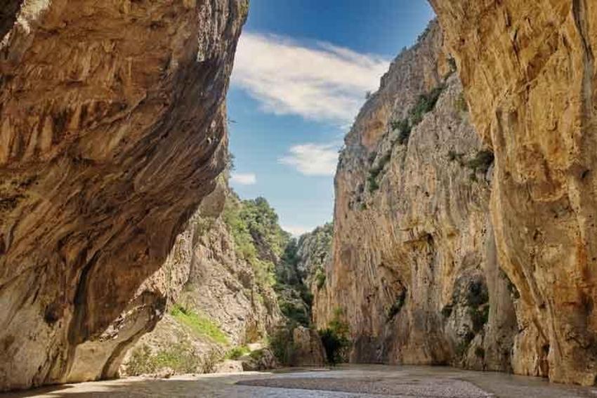 Adana'da karavan tutkunları buluşuyor: Akdeniz'den Toroslara Adana'da karavan tatili rotası! Kamp tutkunları için sosyal deneyim
