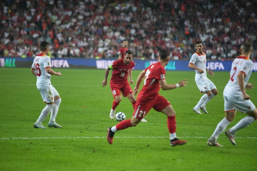 Kenan Yıldız, Kerem Aktürkoğlu ve Barış Alper Yılmaz'a sert sözler: Yerlerde sürünen performans