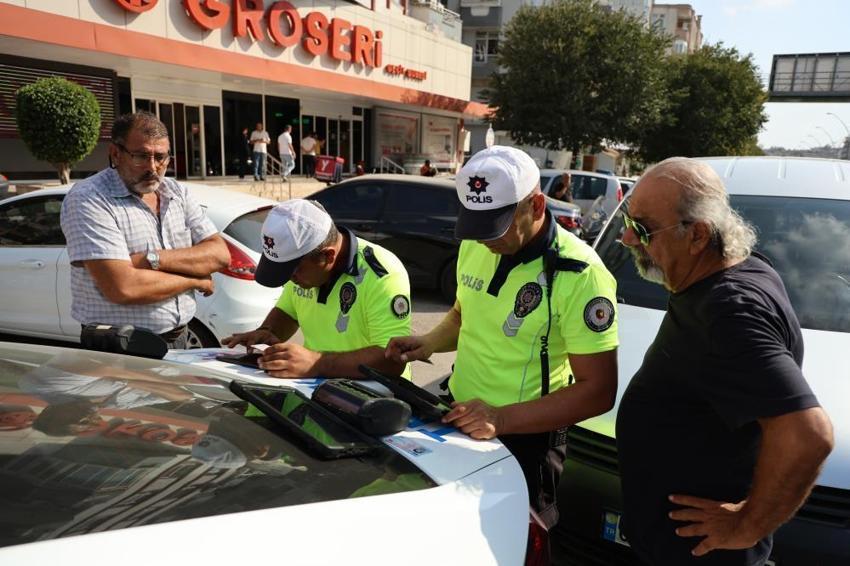 Adana'da trafik uygulaması: Yayaya yol vermedi ceza yedi! Sürücüden pes dedirten savunma!