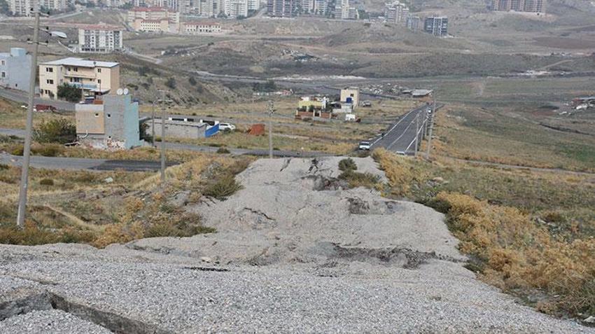 Jeoloji mühendisinden İzmir için kritik heyelan uyarısı