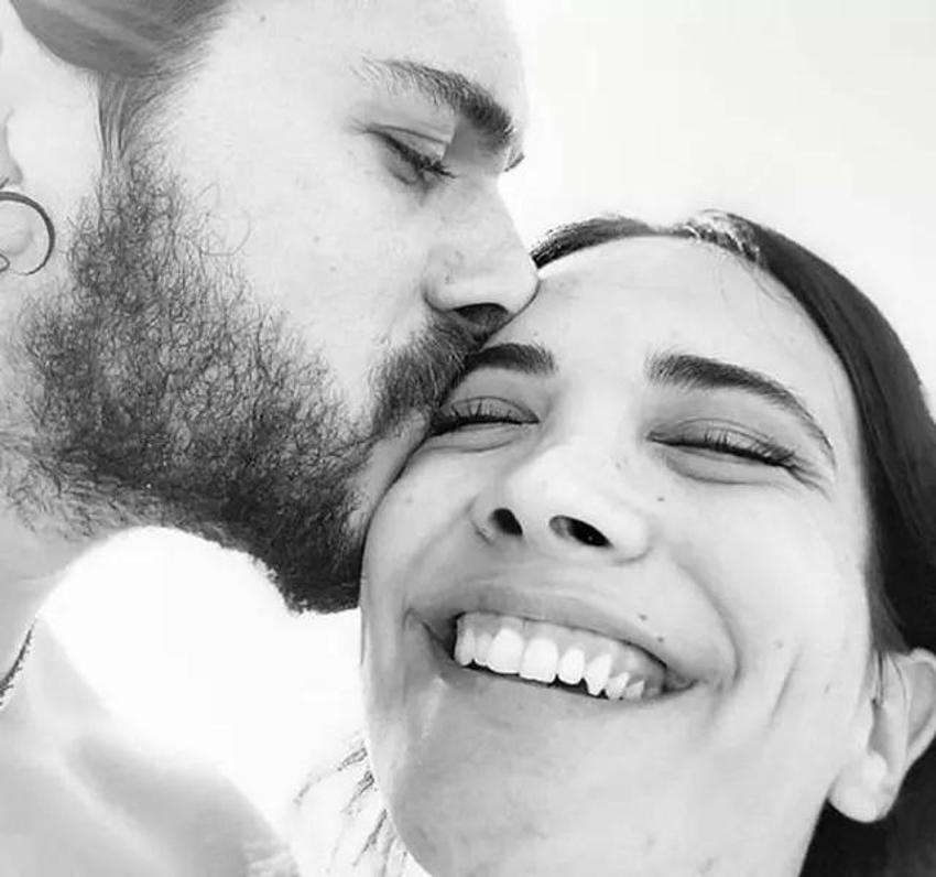 Ünlü oyuncu Alperen Duymaz baba oldu! Bakın ismini ne koydu...