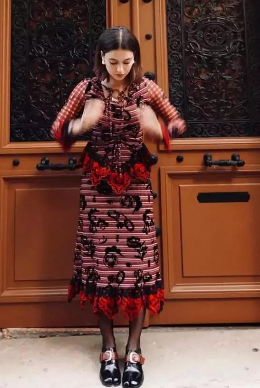 Afra Saraçoğlu hayatımın elbisesi dedi, fiyatı ortaya çıktı!