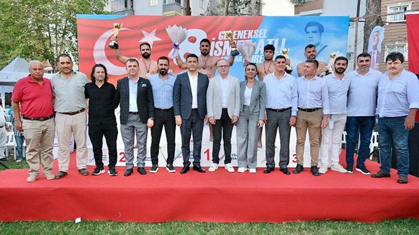Adana'da İsmet Atlı Karakucak Güreşleri düzenlendi: 650 sporcu kıyasıya yarıştı