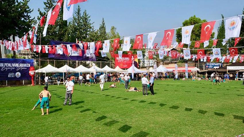 Adana'da İsmet Atlı Karakucak Güreşleri düzenlendi: 650 sporcu kıyasıya yarıştı