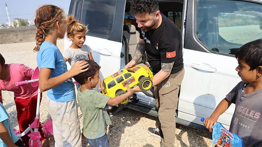 Adanalı çocukların yüzünü güldürüyor! Minik Tekgül'ün bisiklet hayali gerçek oldu