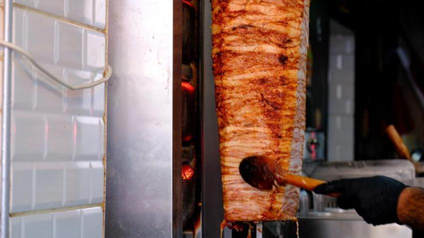 Adana’da gıda skandalı! Ucuz etin bedeli yüksek olabilir: Tek tırnaklı hayvan eti tüketmenin ölümcül riskleri var