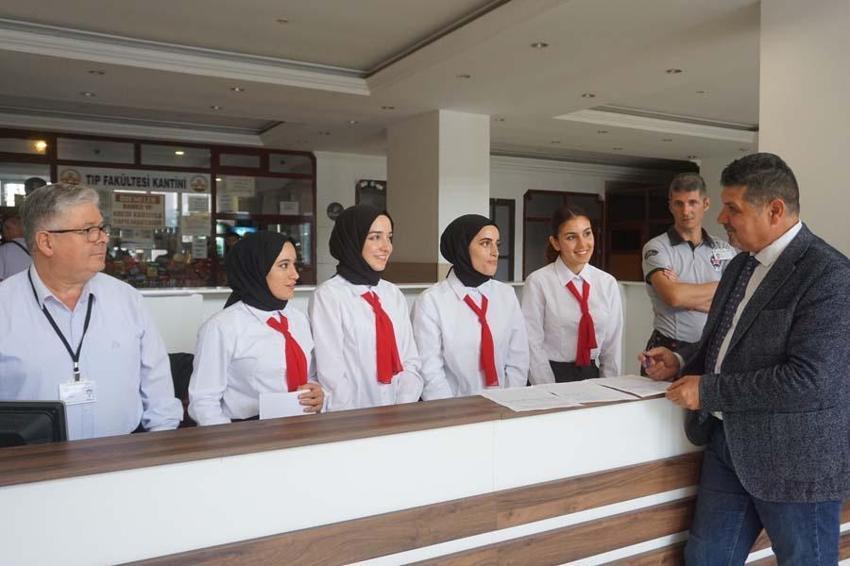 Edirne'de refakatçi öğrenciler için hem oku hem çalış modeli! Aylık 4 bin 250 lira maaş alacaklar