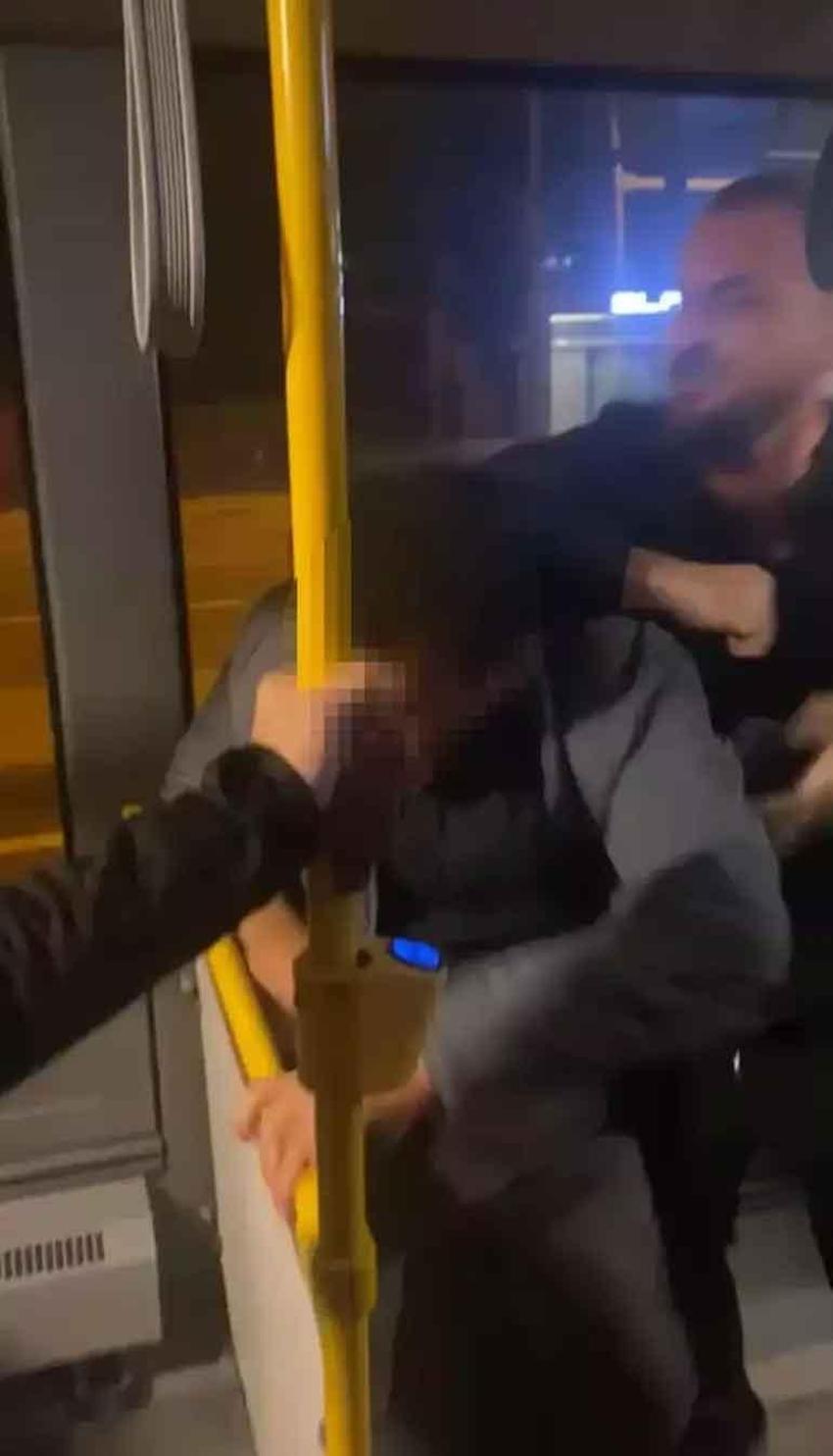 Eyüpsultan'da durakta bekleyen kadını taciz eden adama meydan dayağı