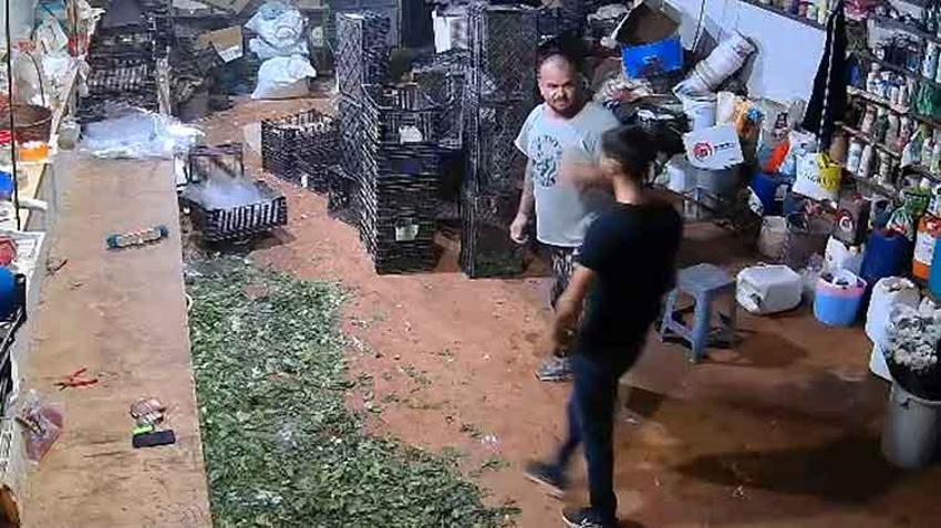 Antalya'da çiçekçi dehşeti! Eşinin fotoğraflarını paylaşan arkadaşını tek yumrukla komaya soktu