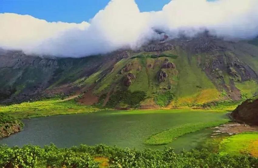 Bitlis'te 32 yıl önce çektiği fotoğraflarla Nemrut Gölü'nü dünyaya tanıtmıştı! Yaşanan büyük değişi anlattı