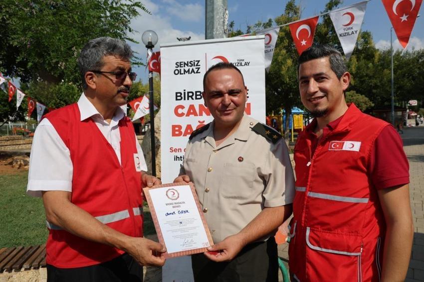 Adana'da çok kan veren polis ve jandarmaya ödül