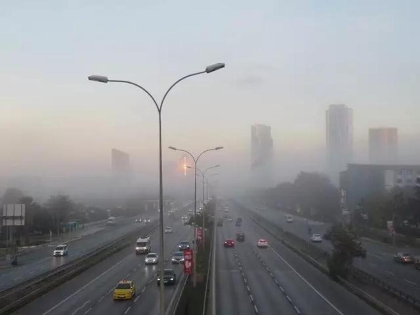 İstanbul'da deniz ulaşımına sis engeli! Bazı vapur seferleri iptal