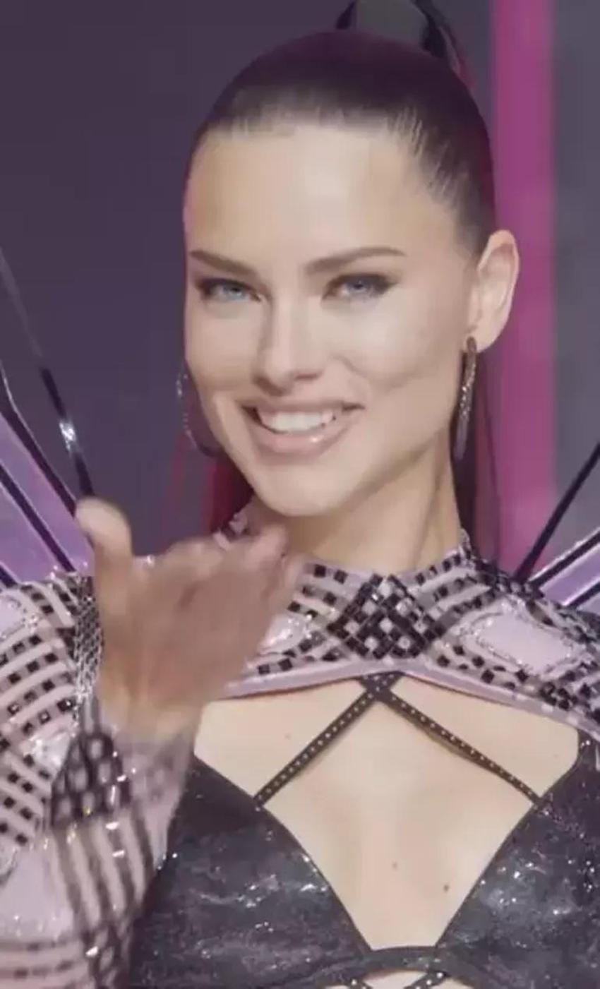 Adriana Lima yıllar sonra podyumda! Kusursuz fiziğiyle göz kamaştırdı
