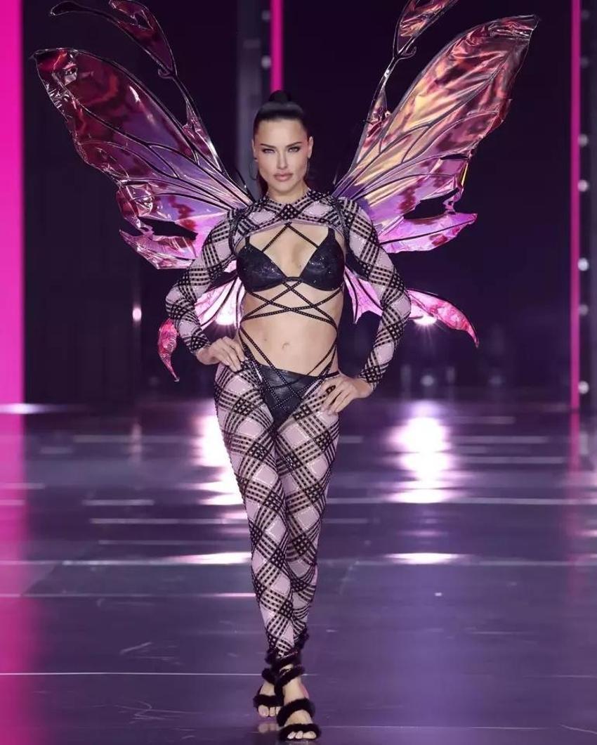 Adriana Lima yıllar sonra podyumda! Kusursuz fiziğiyle göz kamaştırdı
