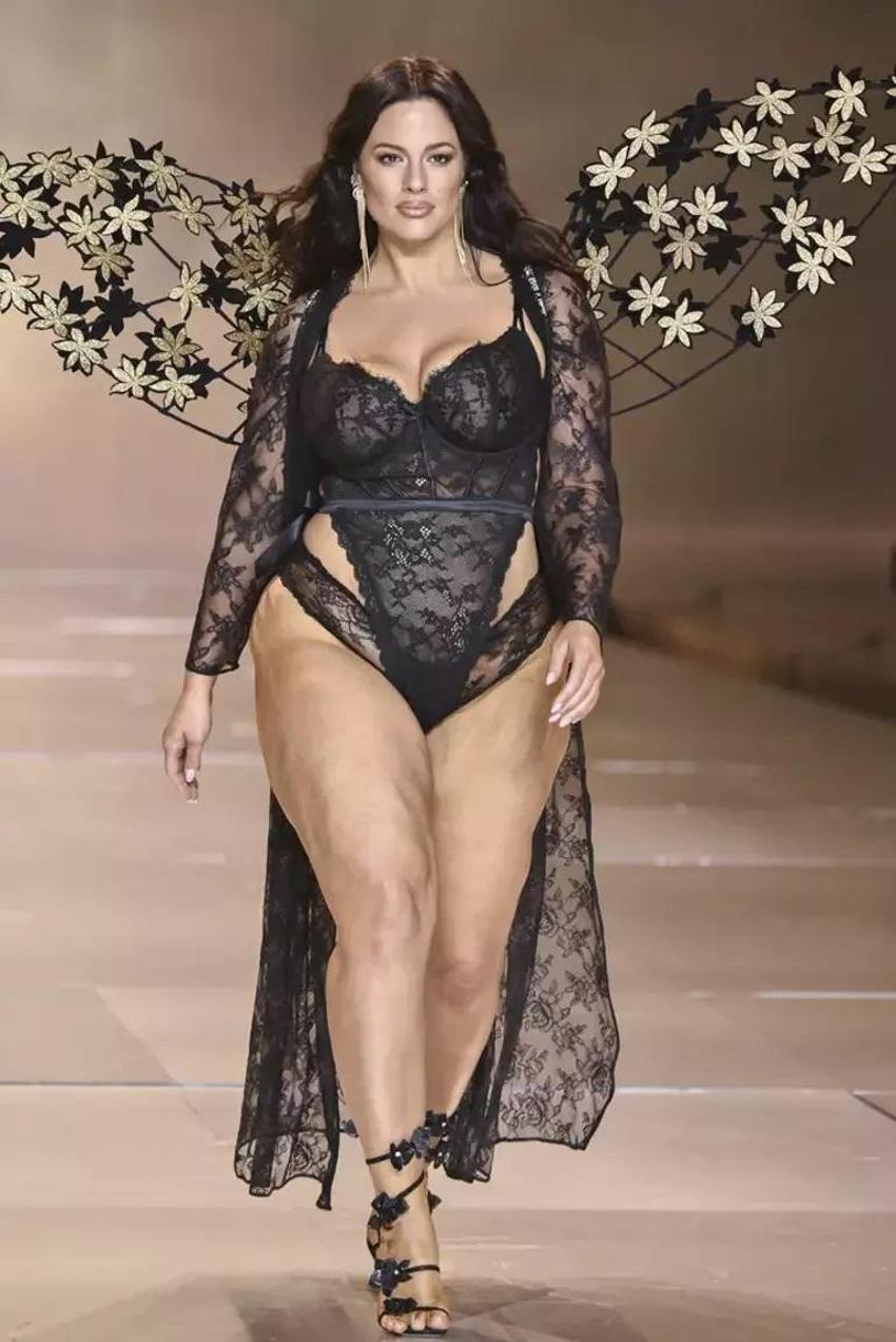 Melekler podyuma indi! Victoria’s Secret defilesi altı yıl sonra New York'ta geri döndü